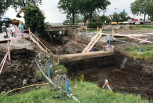 846398 Afbeelding van een blootgelegde restanten van een Romeins kanaal bij de Meerndijk te De Meern (gemeente ...